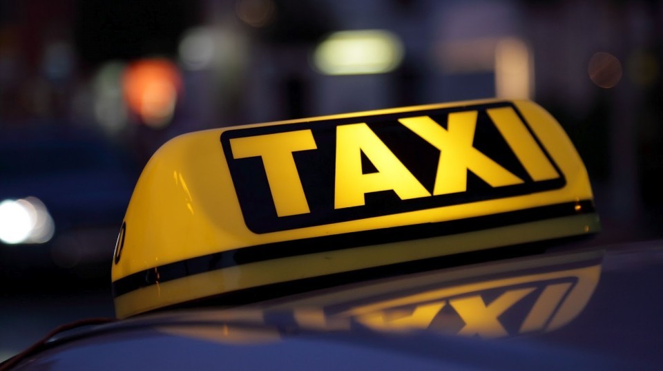 В Запорожской области пассажирка ограбила таксиста
