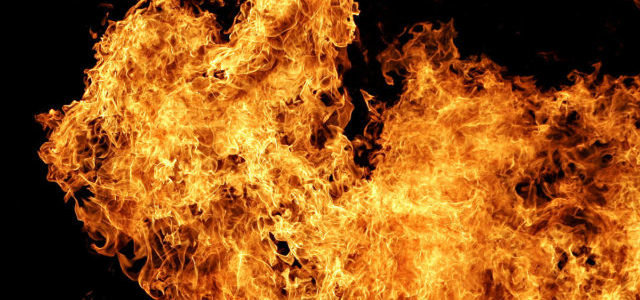 В Запорожье в пожаре на Скальной пострадала женщина
