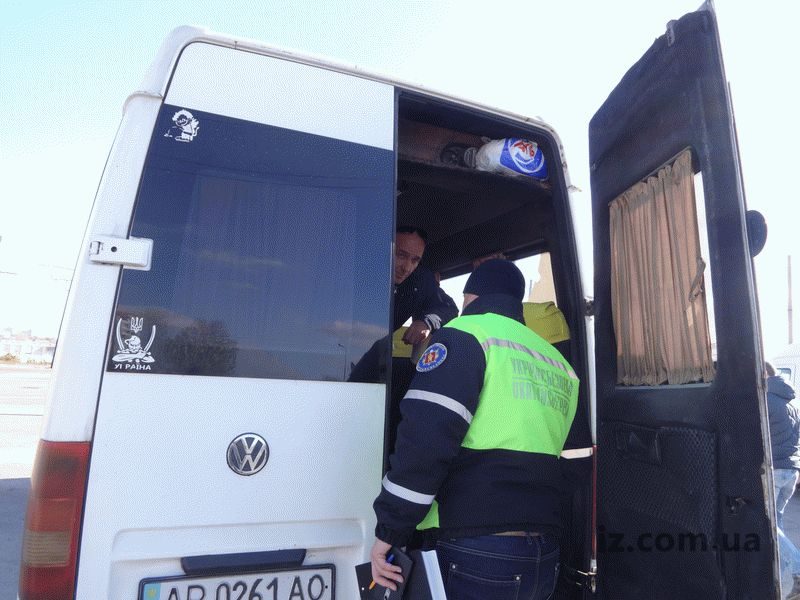 В Запорожье водители маршруток пытались скрыться от проверки