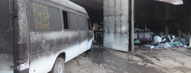 В Запорожье горел гаражный кооператив (ФОТО)