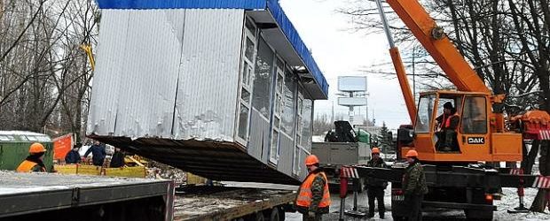 В Запорожье снесут самовольно установленные МАФ и летнюю площадку