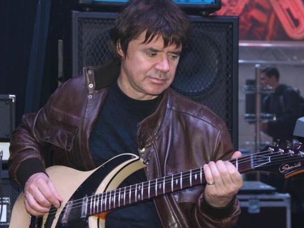 Умер певец Евгений Осин. Ему было 54 года