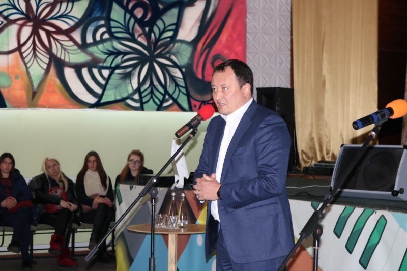 Запорожский губернатор встретился со студентами запорожских вузов