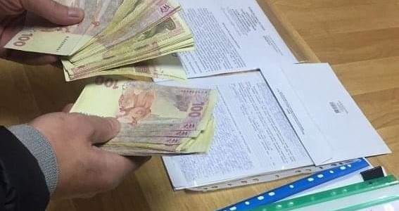 В Запорожской области владелец нелегальной автозаправки пытался подкупить полицейского, – ФОТО