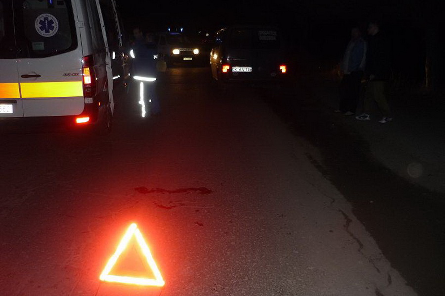 В Запорожской области водитель сбил девушку в наушниках