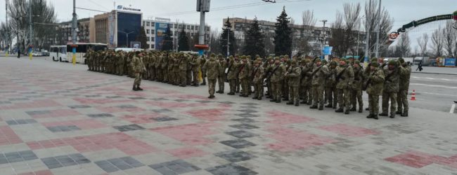 В Запорожье на майдане Героев принимают присягу десятки военнослужащих (ФОТО, ВИДЕО)
