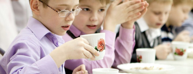 В Запорожье предлагают сделать бесплатными школьные завтраки