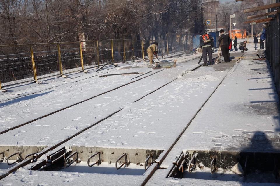 В Запорожье продолжают ремонт путепровода на Калибровой, – ФОТОРЕПОРТАЖ