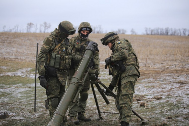 Война на Донбассе: за сутки один военный погиб, трое получили ранения