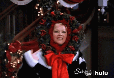 Christmas Wreath Sabrina The Teeange Witch GIF - ChristmasWreath SabrinaTheTeeangeWitch Xmas GIFs
