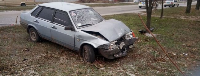 ДТП в Вознесеновском районе: легковой автомобиль вылетел на газон