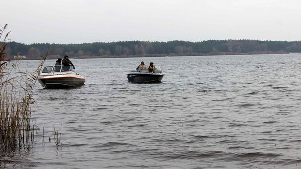 Запорожские полицейские продолжают поиски двух мужчин, пропавших в Каховском водохранилище