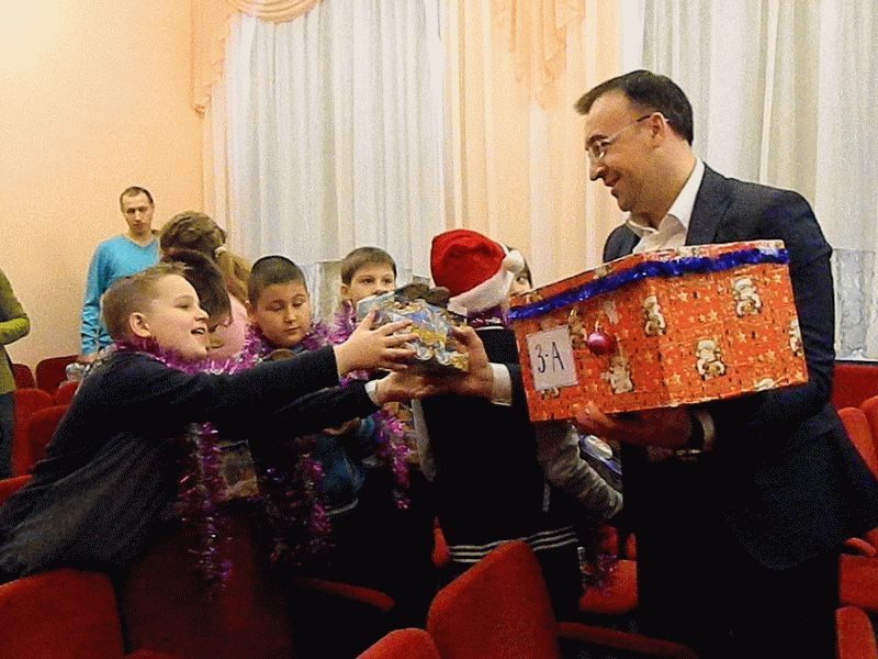 Ученики Запорожской специализированной школы-интерната «Світанок» под Новый год перенеслись в лето