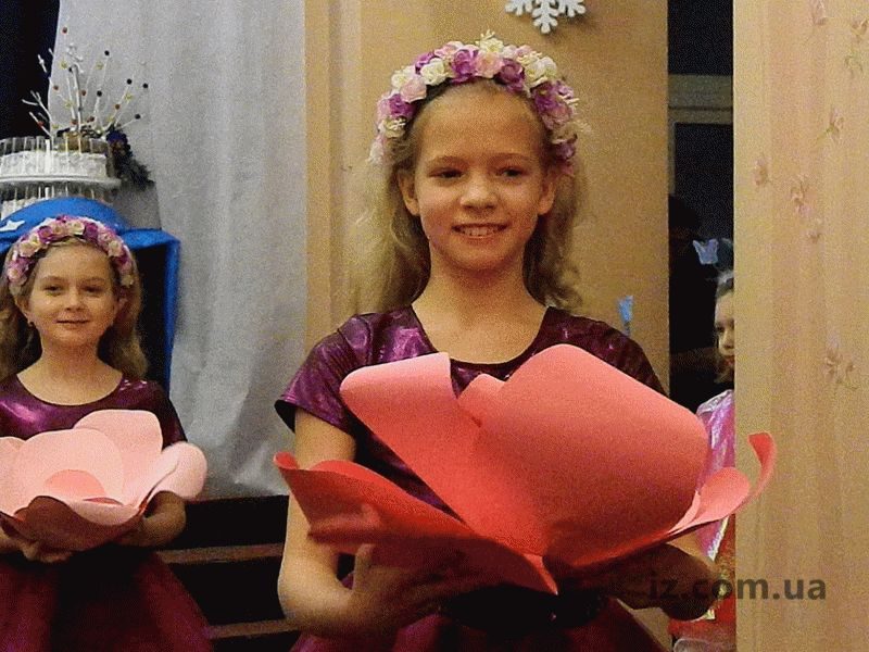 Ученики Запорожской специализированной школы-интерната «Світанок» под Новый год перенеслись в лето