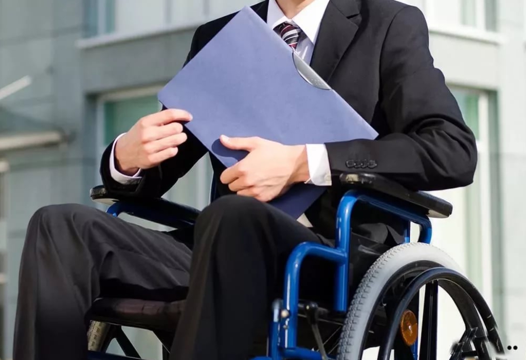 Запорізькі підприємства запрошують на роботу людей з інвалідністю