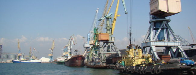 Какие убытки понесут суда, следующие через порты Азовского моря