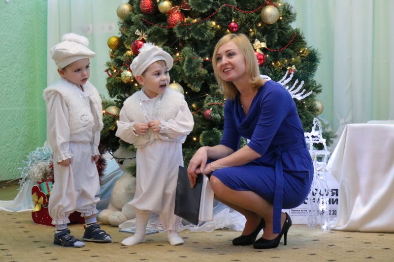 Малышам из запорожского «Солнышка» подарили чудесный праздник
