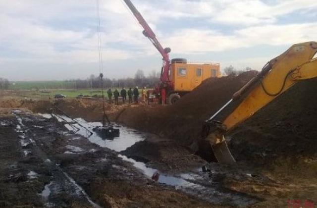 На Закарпатье произошла утечка нефти: загрязнено 250 кв м