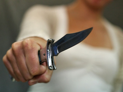 На Киевщине пьяная женщина убила собутыльника ударом ножа в сердце