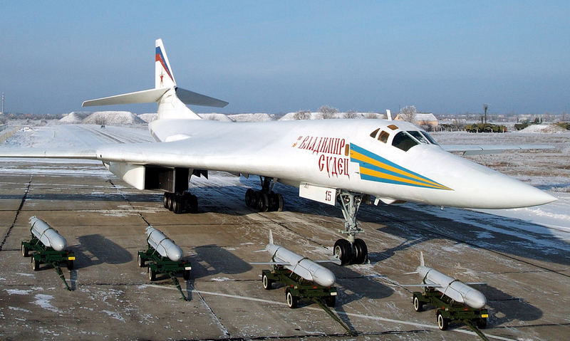 “Новая Сирия?”: Россия направила в Венесуэлу стратегические бомбардировщики Ту-160