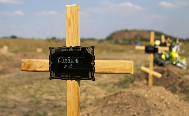 Пугающие цифры: Порошенко назвало количество убитых и раненых на Донбассе