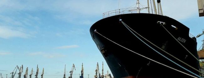 Россияне частично разблокировали проход судов в Бердянский порт