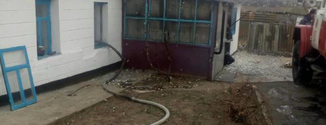 В Запорожской области пожарные спасли из горящего дома мужчину