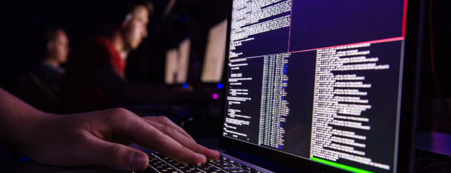 Группа украинских хакеров торговала взломанными серверами – Киберполиция
