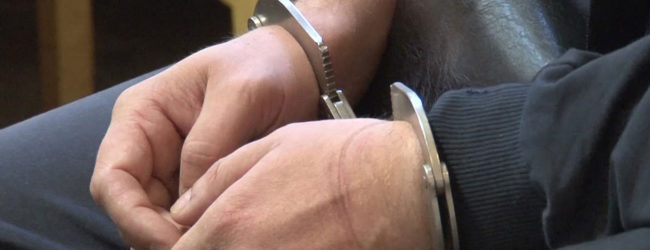Мелитопольский суд не оправдал правоохранителя, ограбившего квартиру
