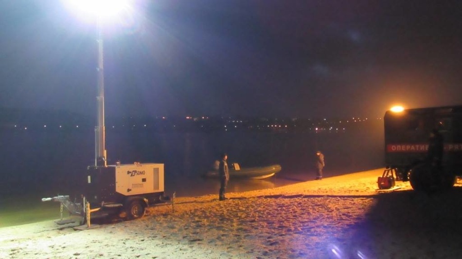 Первые купальщики появились в полночь. Фото: glavcom.ua