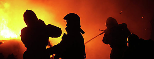 В Шевченковском районе спасатели потушили сильный пожар 