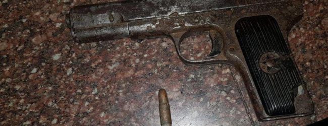 На запорожском вокзале задержали мужчину с пистолетом ТТ