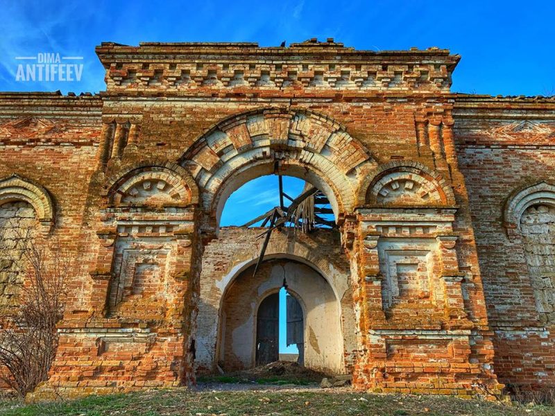 Мелитопольский блогер показал старинный храм с высоты птичьего полета
