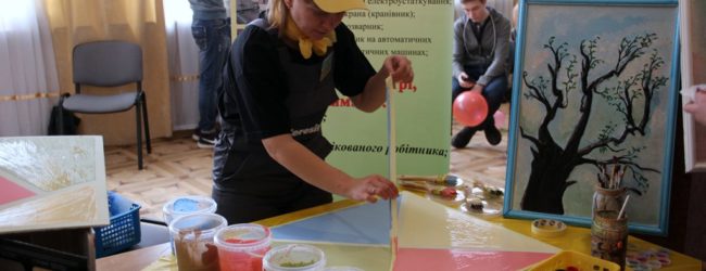 «Профиленд»: в Запорожье более 500 школьников попробовали себя в будущих профессиях