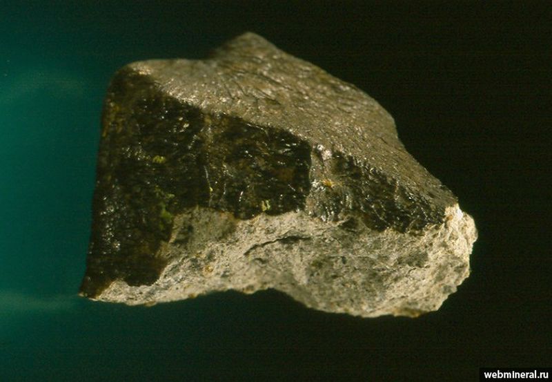 Кусок метеорита 