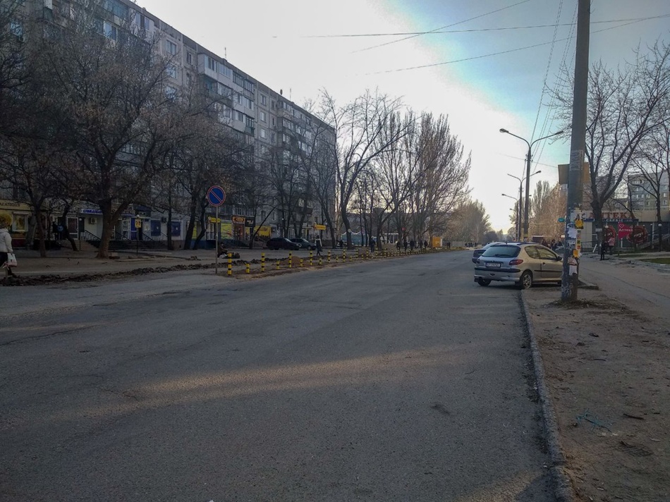 Раньше вся эта улица была в припаркованных авто. фото: Vgorode