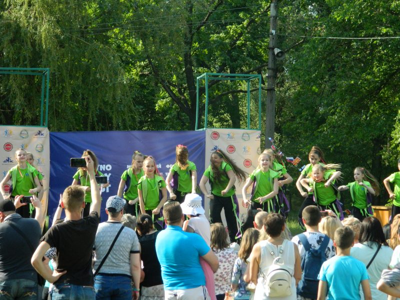 В Центральном парке культуры и отдыха «Дубовая роща» состоялся фестиваль талантов «Файнокрай»