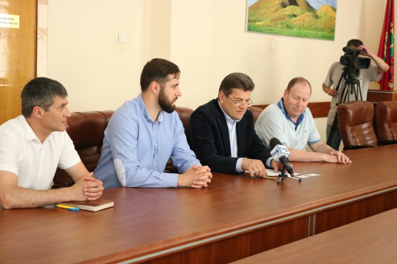 Сегодня мэр Запорожья Владимир Буряк встретился с членами инспекции