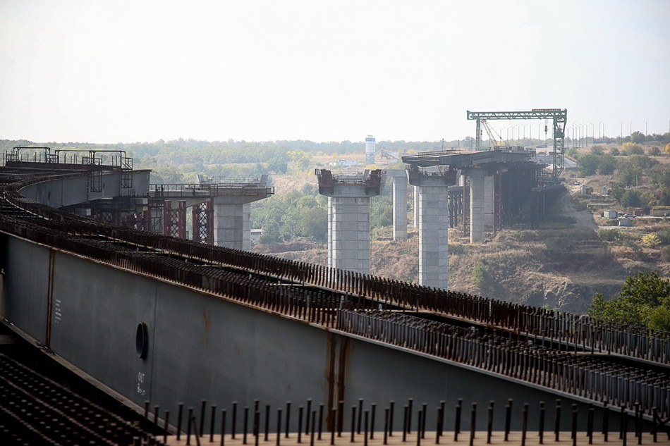 недостроенные запорожские мосты. Фото: пресс-служба обладминистрации Запорожья