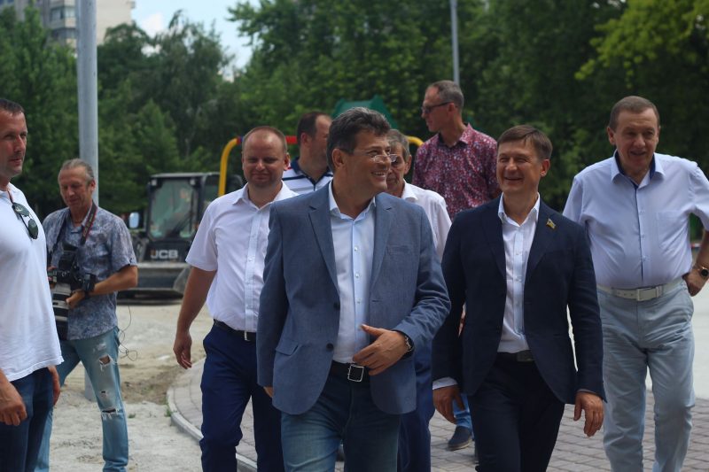 Сегодня городской голова вместе с представителем своей команды, депутатом Запорожского горсовета Игорем Чумаченко посетил объект 