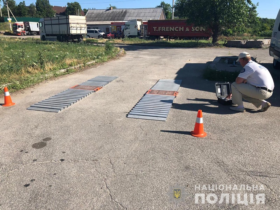 В Запорожской области появились пункты проверки веса грузовиков. Фото: Нацполиция
