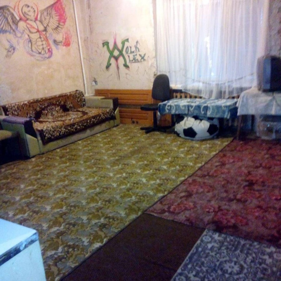 Комната творчества и кучи ковров