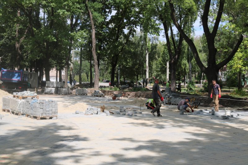 Реконструкция парка в Заводском районе набирает обороты