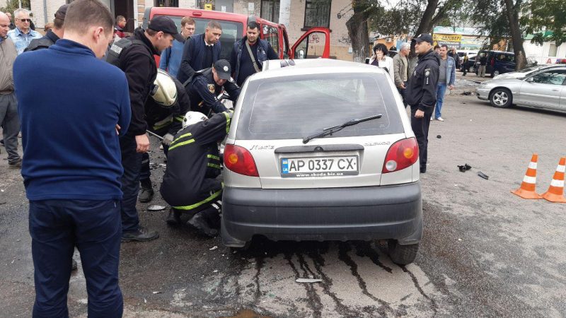 Две легковушки столкнулись в Днепровском районе