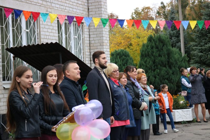 В школы Шевченковского района детей будут возить на новом автобусе
