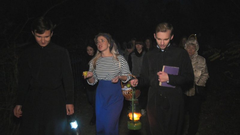 Бердянские студенты провели интерактивную экскурсию по старому кладбищу