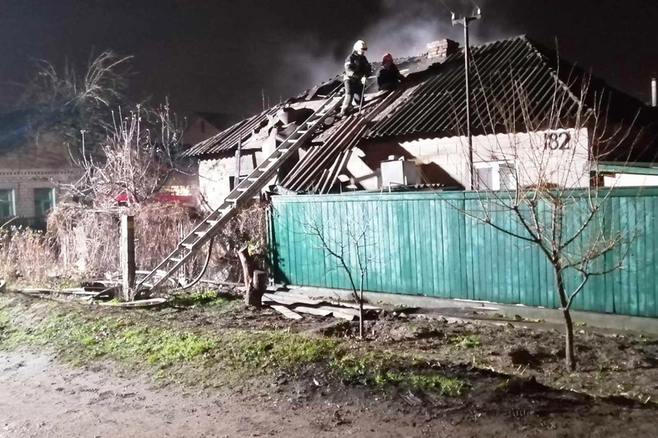 Сгоревший в Зеленом Яру дом / фото: ГСЧС Запорожской области