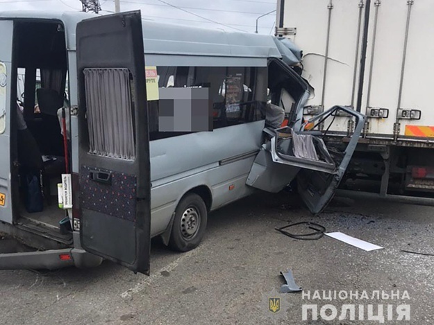 Смертельная авария с маршруткой на Бабурке / фото: ГУНП Запорожской области