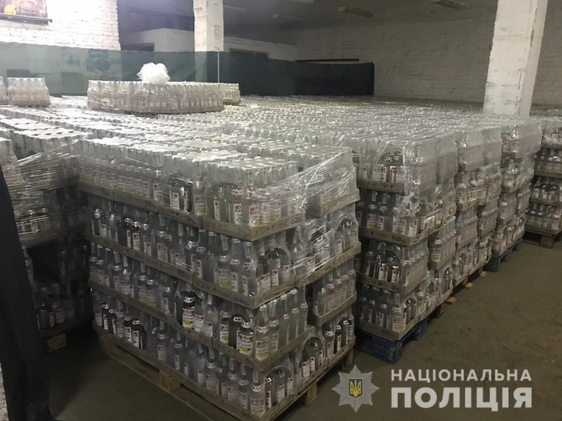 В Запорожье изъяли семь тысяч литров поддельного алкоголя 
