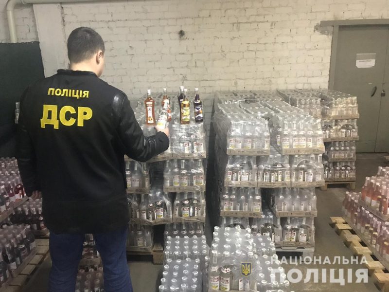 В Запорожье изъяли семь тысяч литров поддельного алкоголя 